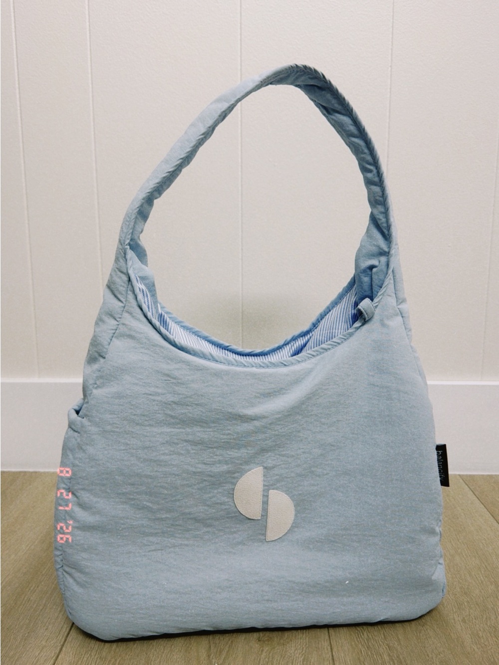 (AUTHENTIC / LOCAL BRAND/ NEW 99) NYLON WOMEN BAG BLUE WHITE COLOR